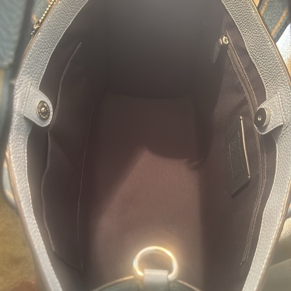 Coach Smith Tote Bag - Picture 2 of 4